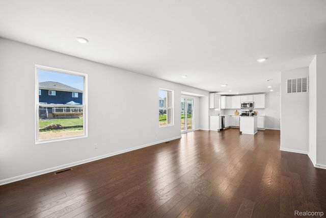 378 Edge Brook, Holly Township, MI 48442