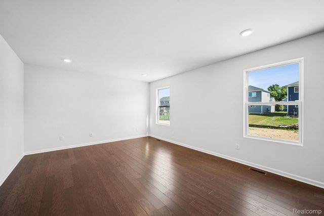 378 Edge Brook, Holly Township, MI 48442