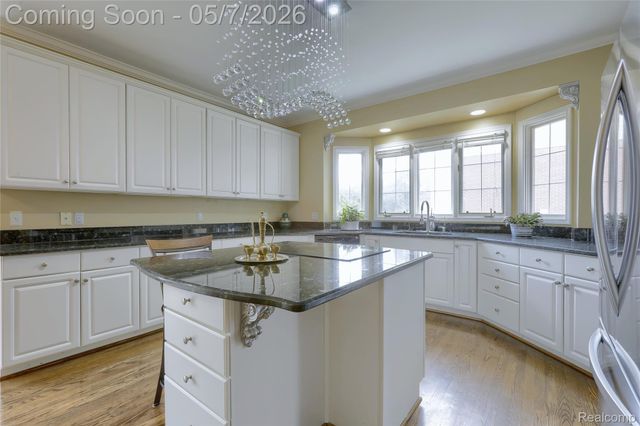 2007 Mapleridge Road, Rochester Hills, MI 48309