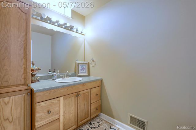 2007 Mapleridge Road, Rochester Hills, MI 48309