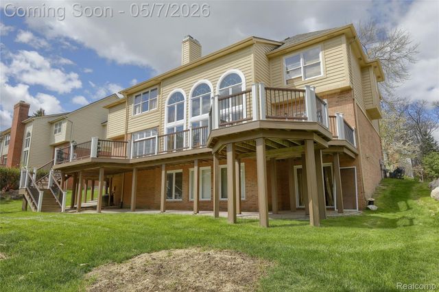 2007 Mapleridge Road, Rochester Hills, MI 48309