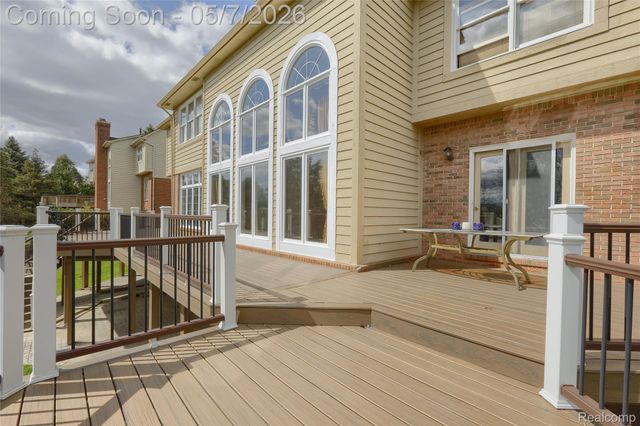 2007 Mapleridge Road, Rochester Hills, MI 48309