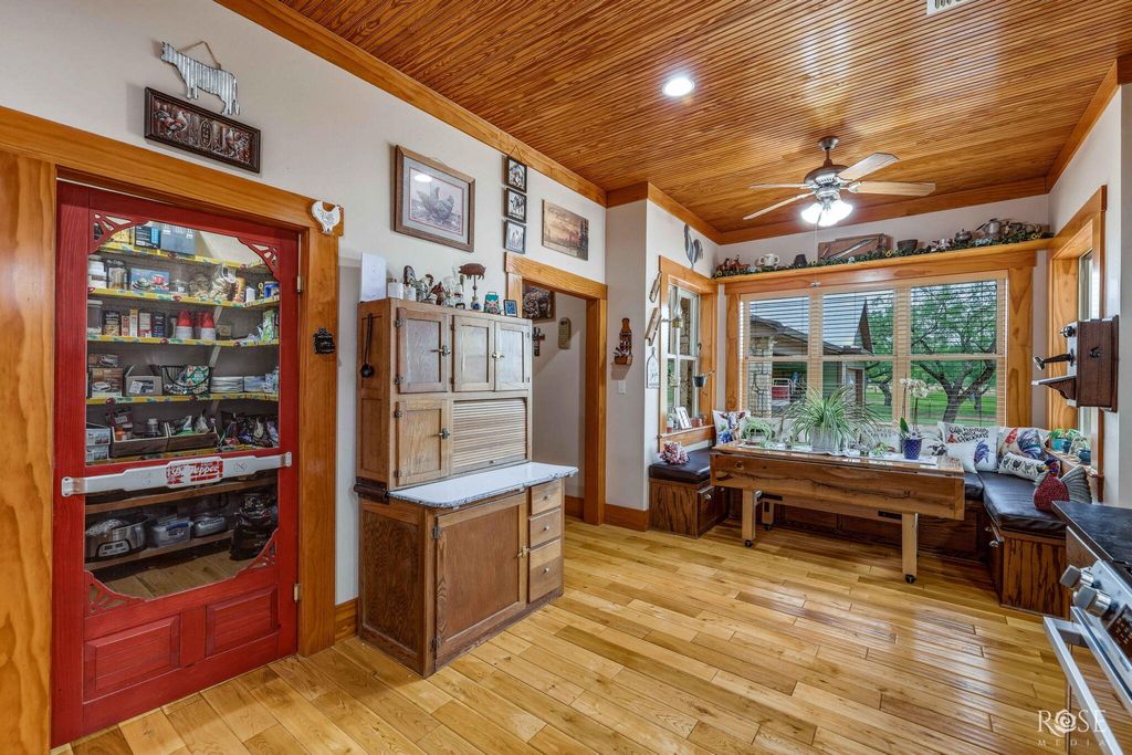 Image 20 of property listing at 10275 W Carlsbad Loop, Carlsbad, TX 76934