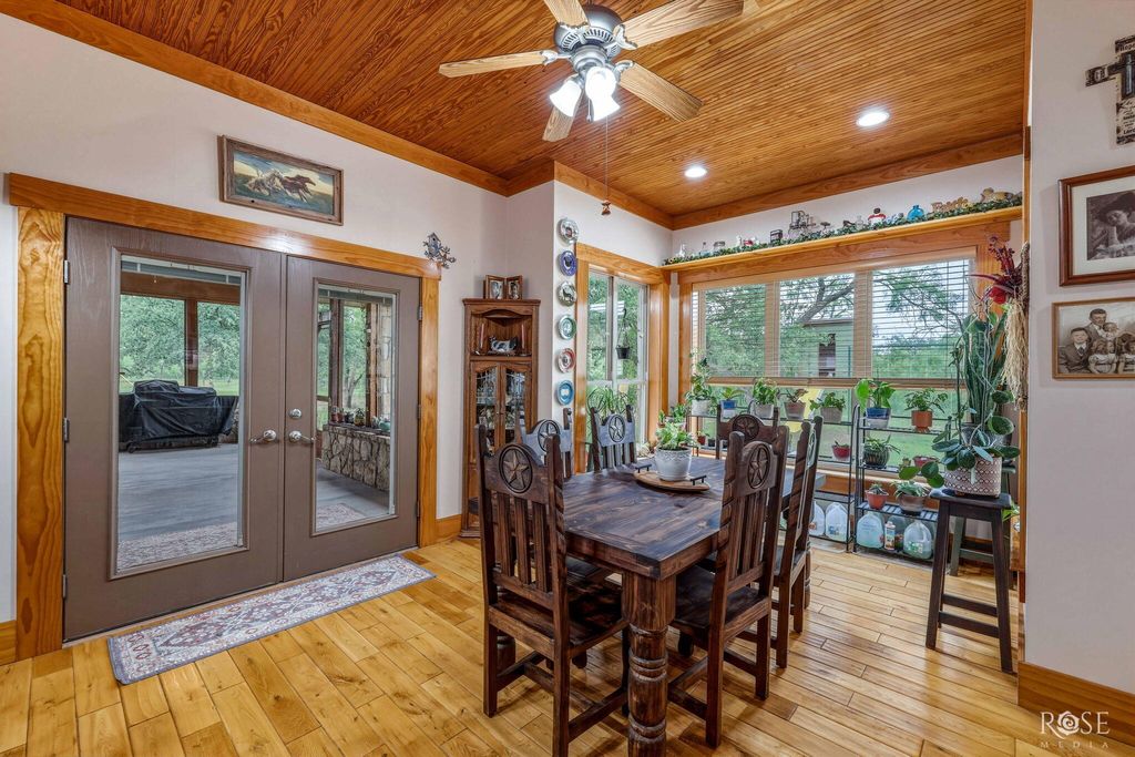 Image 24 of property listing at 10275 W Carlsbad Loop, Carlsbad, TX 76934