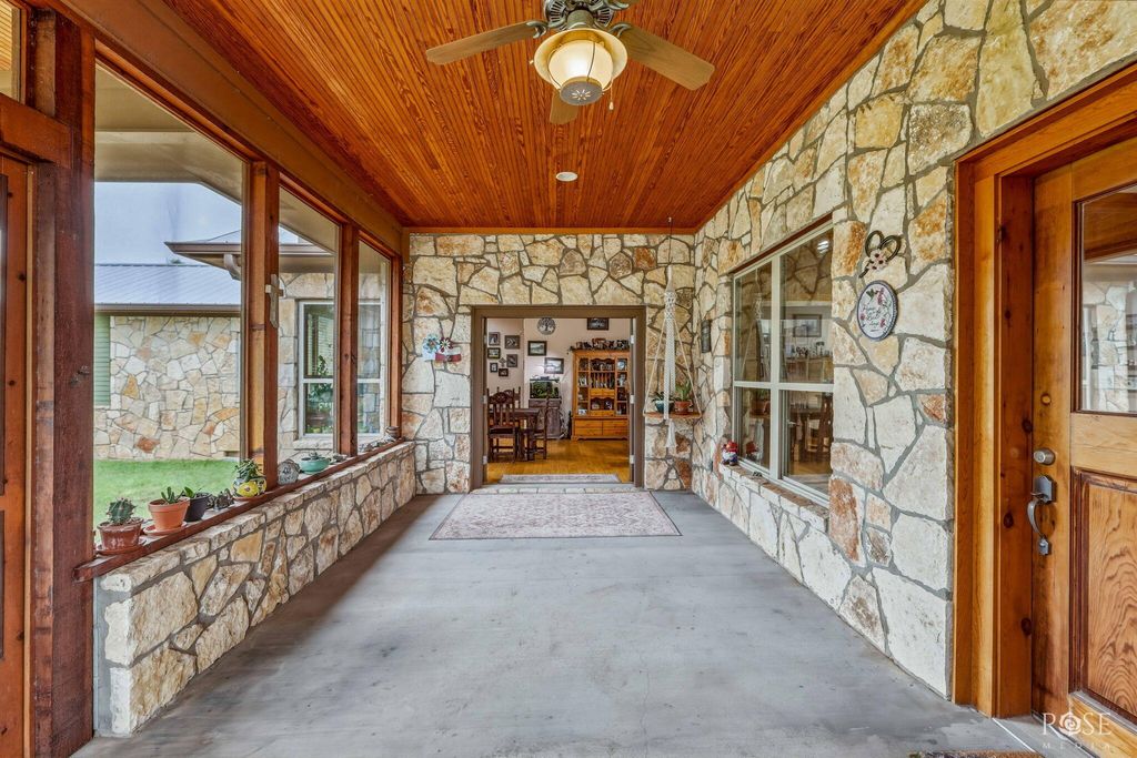 Image 45 of property listing at 10275 W Carlsbad Loop, Carlsbad, TX 76934