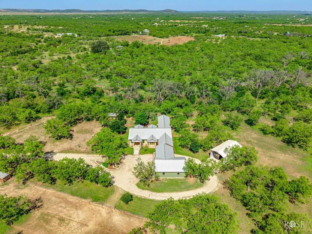 Image 65 of property listing at 10275 W Carlsbad Loop, Carlsbad, TX 76934