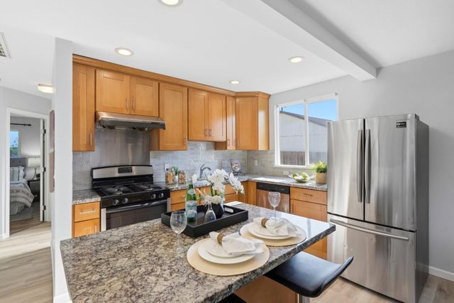 2369 Oakwood Drive, East Palo Alto, CA 94303