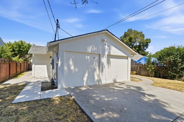 2369 Oakwood Drive, East Palo Alto, CA 94303
