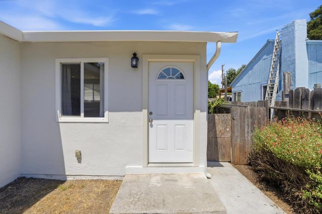 2369 Oakwood Drive, East Palo Alto, CA 94303