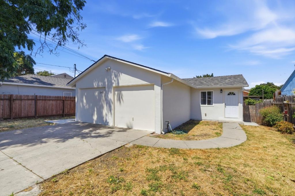 2369 Oakwood Drive, East Palo Alto, CA 94303