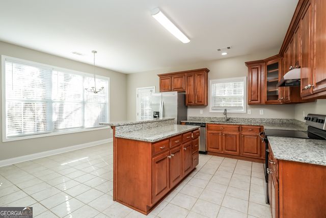 389 Glouchester Drive, Locust Grove, GA 30248