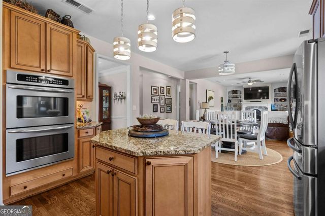 125 Fallen Oak Drive, Dallas, GA 30132