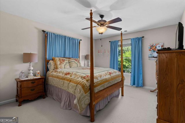 125 Fallen Oak Drive, Dallas, GA 30132