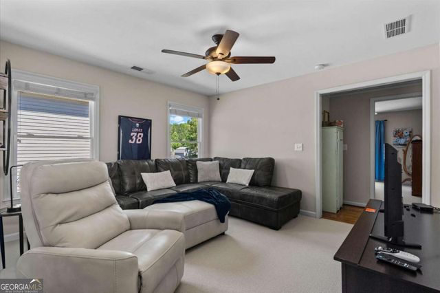 125 Fallen Oak Drive, Dallas, GA 30132
