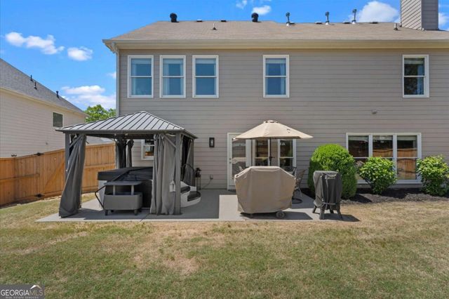 125 Fallen Oak Drive, Dallas, GA 30132