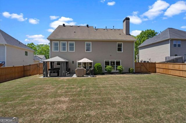 125 Fallen Oak Drive, Dallas, GA 30132
