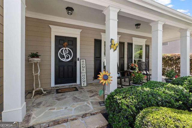 125 Fallen Oak Drive, Dallas, GA 30132