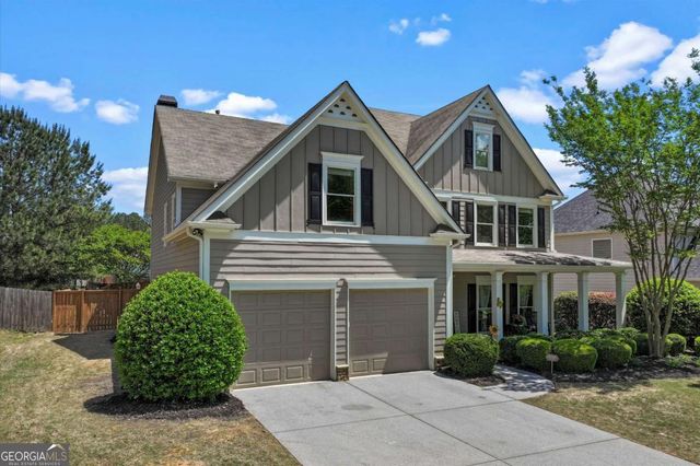 125 Fallen Oak Drive, Dallas, GA 30132