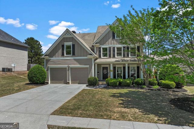 125 Fallen Oak Drive, Dallas, GA 30132