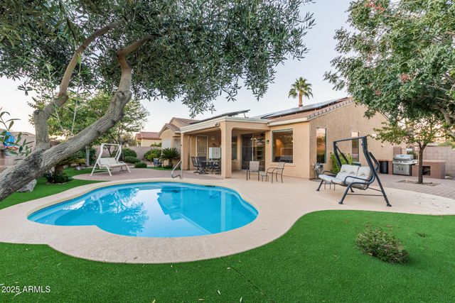 16355 W Desert Lily Drive, Surprise, AZ 85387