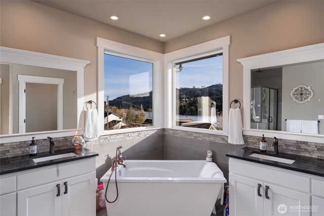 18180 Freedom Lane, Mount Vernon, WA 98274