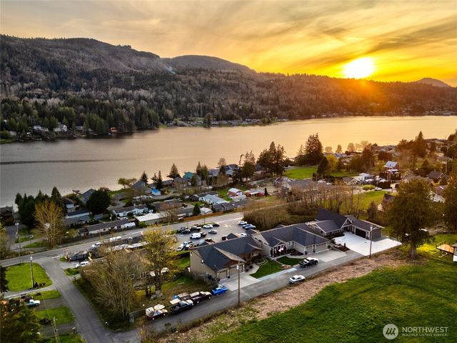 18180 Freedom Lane, Mount Vernon, WA 98274