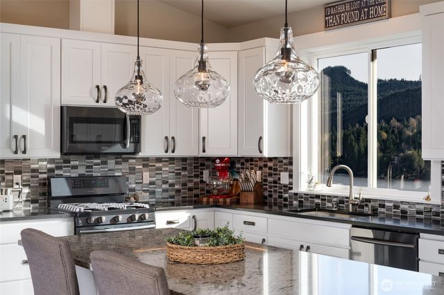 18180 Freedom Lane, Mount Vernon, WA 98274