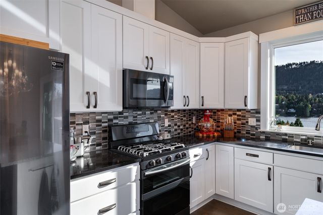 18180 Freedom Lane, Mount Vernon, WA 98274