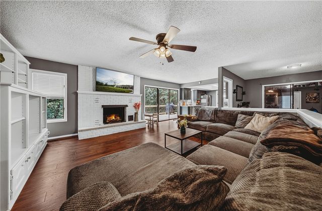 33 Little Drive, Bella Vista, AR 72715