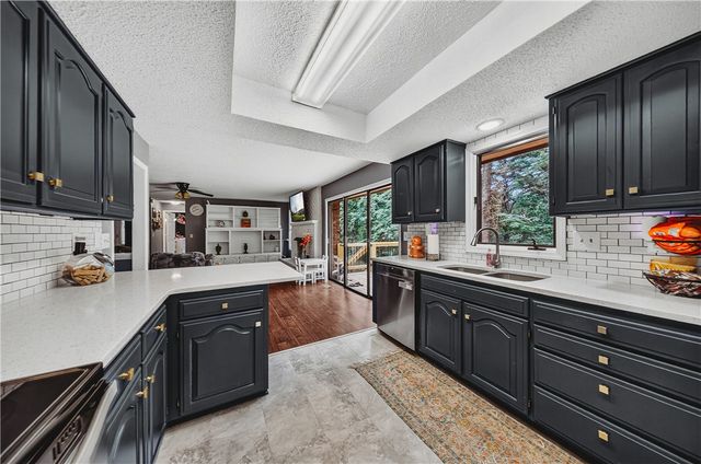 33 Little Drive, Bella Vista, AR 72715