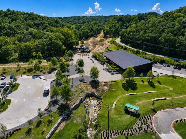 33 Little Drive, Bella Vista, AR 72715