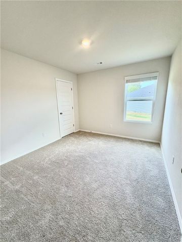 1400 E Piedmont Court, Siloam Springs, AR 72761