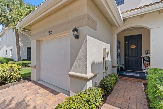 1182 Paisley Court, Lake Worth, FL 33461