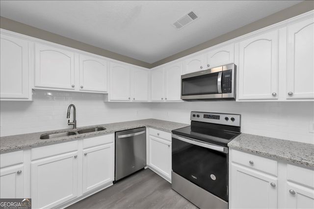 360 Parkway Road, Union City, GA 30291