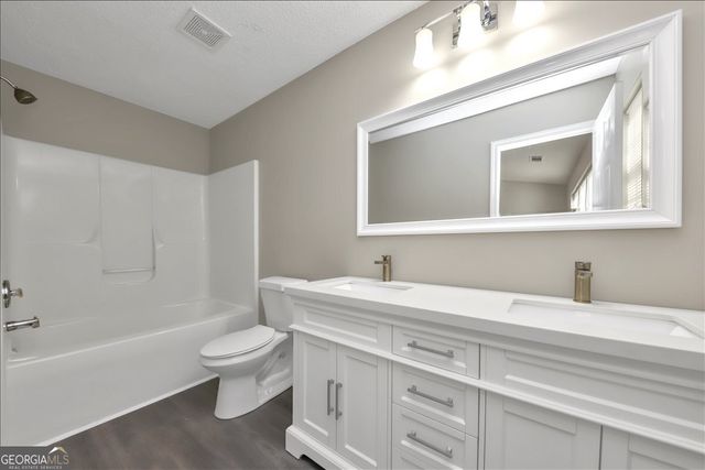 360 Parkway Road, Union City, GA 30291