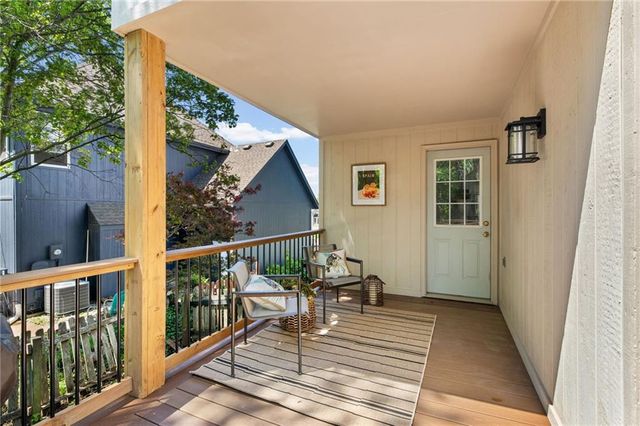 1213 SW Persels Road, Lee's Summit, MO 64081