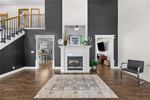 1213 SW Persels Road, Lee's Summit, MO 64081