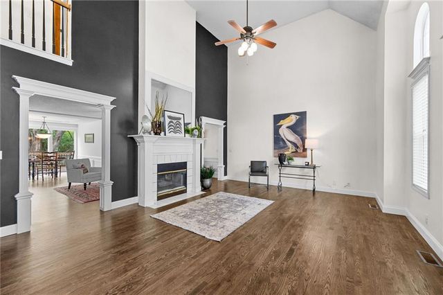 1213 SW Persels Road, Lee's Summit, MO 64081