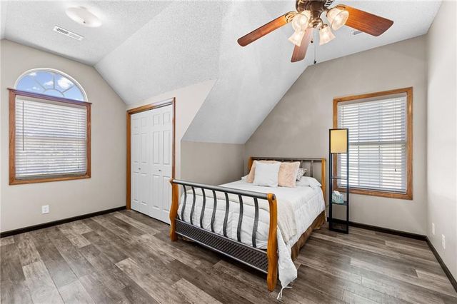 1213 SW Persels Road, Lee's Summit, MO 64081