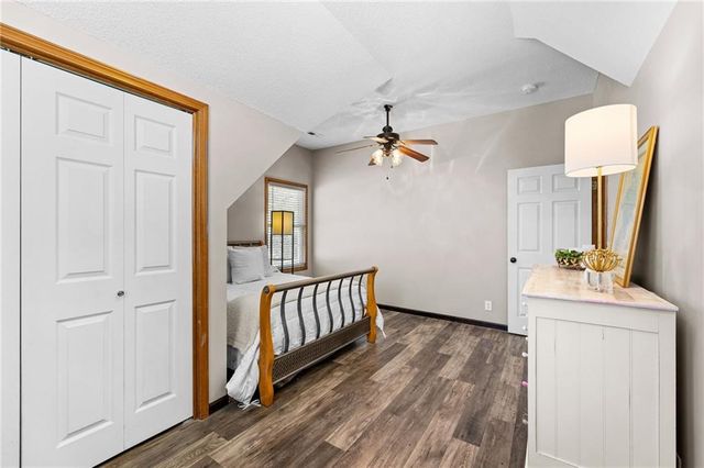 1213 SW Persels Road, Lee's Summit, MO 64081