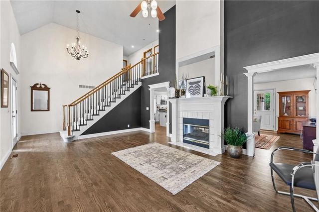 1213 SW Persels Road, Lee's Summit, MO 64081