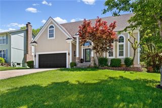 1213 SW Persels Road, Lee's Summit, MO 64081