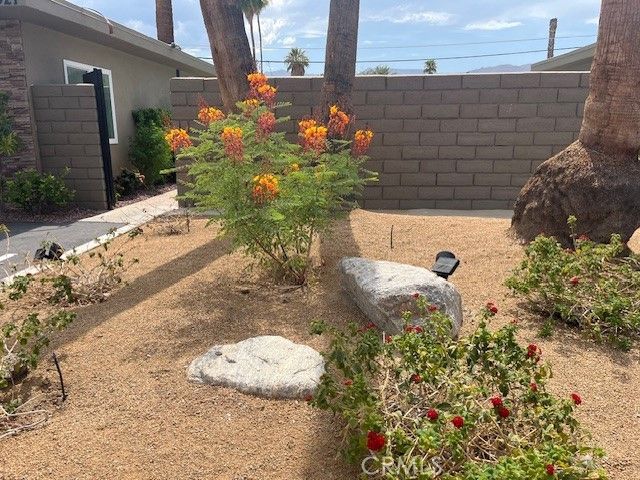 45521 Sunset Lane E, Palm Desert, CA 92260