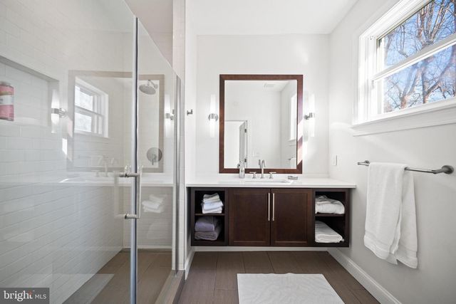 4725 MASSACHUSETTS AVE NW, Washington, DC 20016