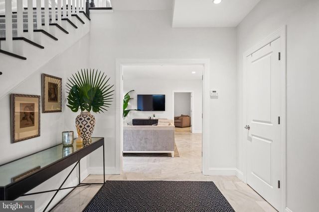 4725 MASSACHUSETTS AVE NW, Washington, DC 20016