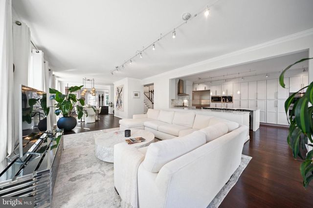 4725 MASSACHUSETTS AVE NW, Washington, DC 20016