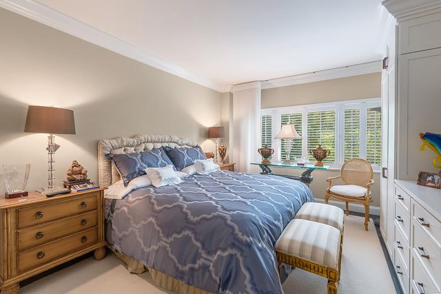 250 Bradley Place 202, Palm Beach, FL 33480