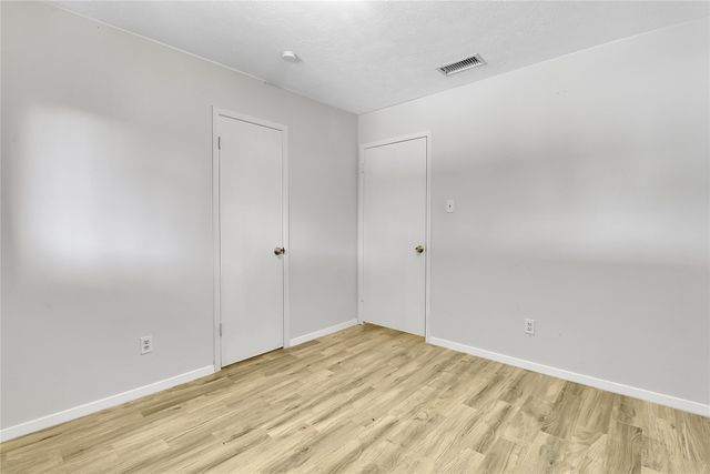 44 E Mountain Creek Drive, Grand Prairie, TX 75052