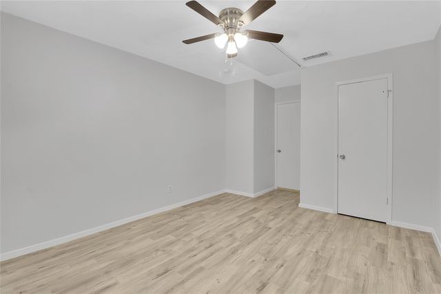 44 E Mountain Creek Drive, Grand Prairie, TX 75052