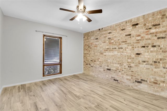 44 E Mountain Creek Drive, Grand Prairie, TX 75052